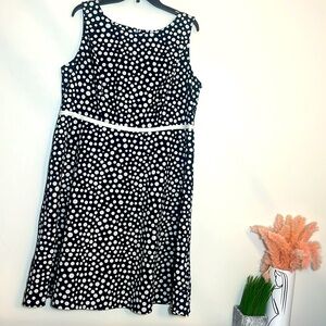 Le Bos Textured Polka Dot Knee Length Sleeveless Dress 14W